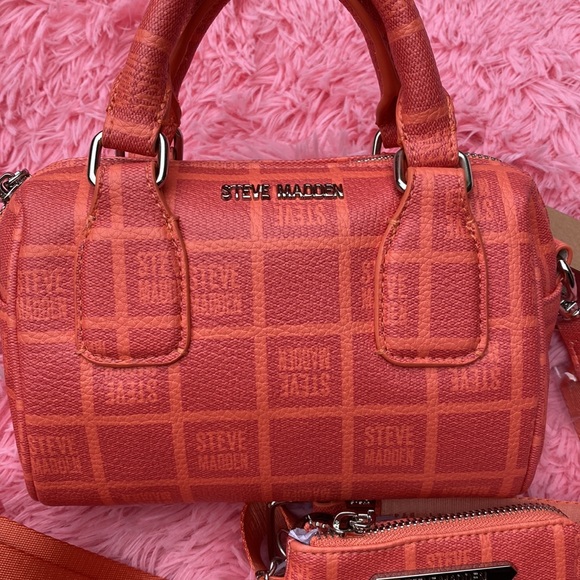 🧡Steve Madden Orange Bcasey Mini crossbody purse🧡 - Picture 4 of 11